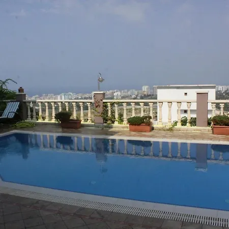Goldcity Vila *